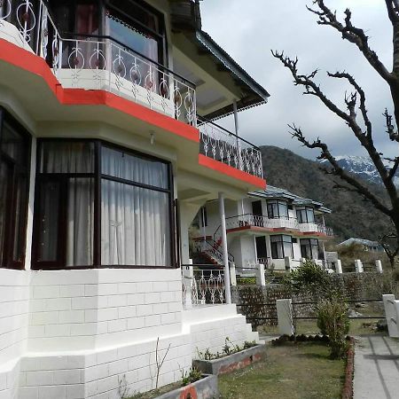 Hotel Shivalay Дхарамсала Екстериор снимка