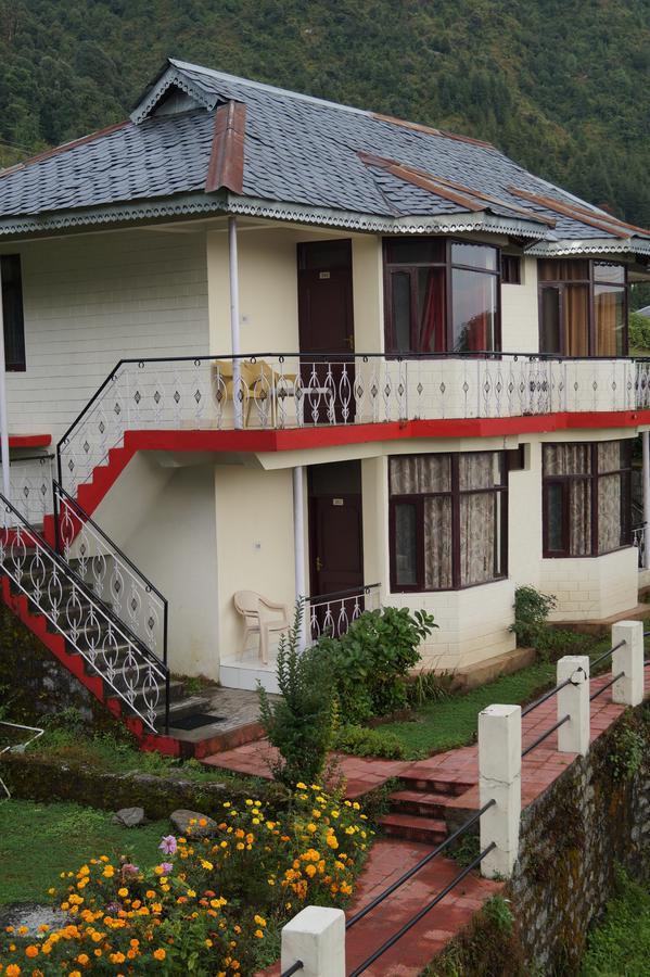 Hotel Shivalay Дхарамсала Екстериор снимка