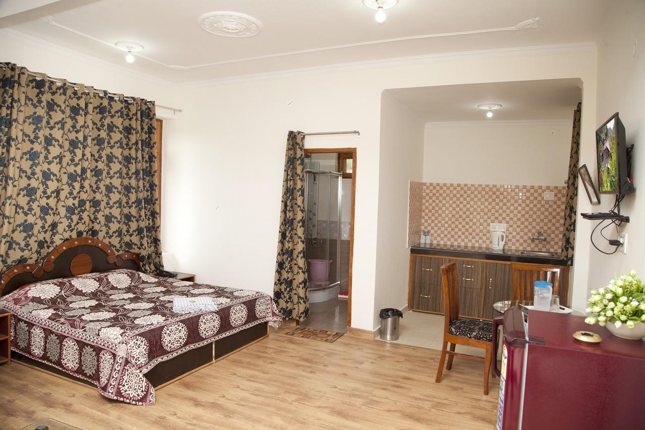 Hotel Shivalay Дхарамсала Екстериор снимка